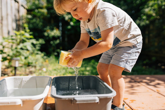 30 Minute Toddler and Preschool Activity: Outdoor Water Transfer Station
