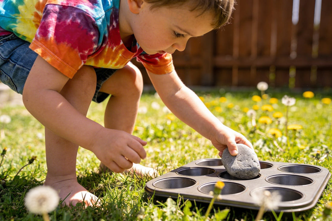 30 Minute Toddler and Preschool Activity: Nature Collection Hunt With a Sorting Base