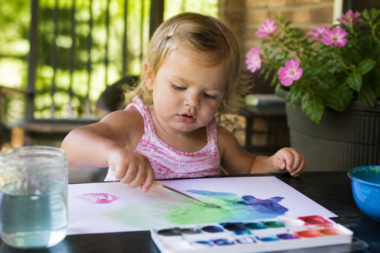 13 Summer Activities for 2 Year Olds That Buy You an Hour