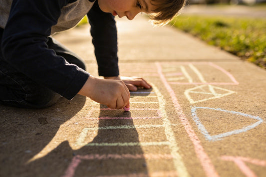 12 Summer Preschool Activities for Kids Who Hate Getting Messy
